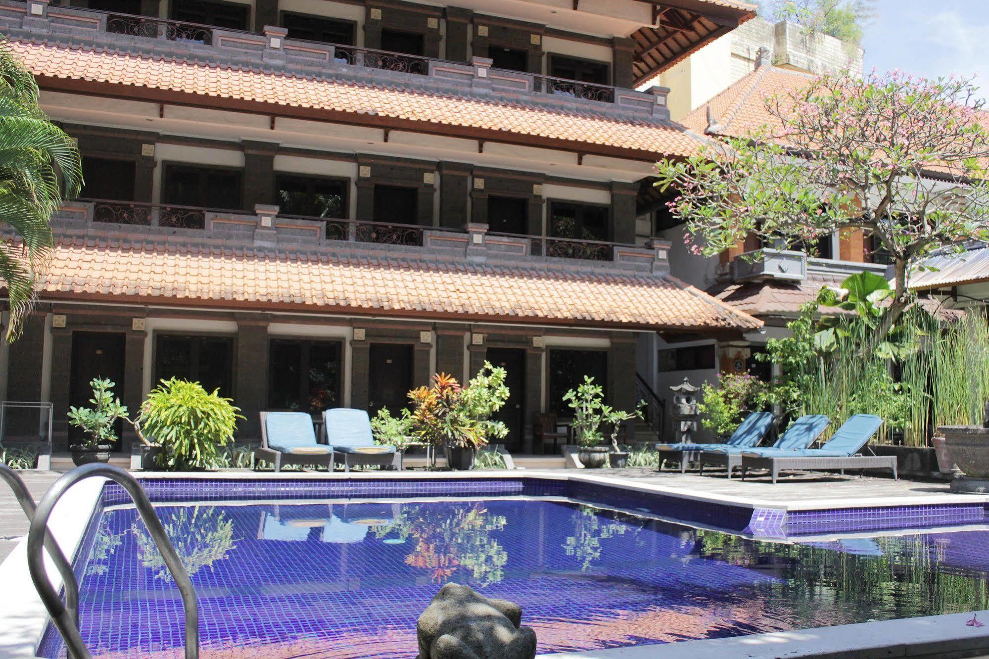 Hotel Puri Tanah Lot Kuta Lombok Exterior foto